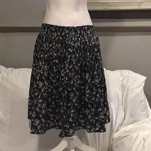 B11) Women’s Merona Skirt without tag. Worn 2X.